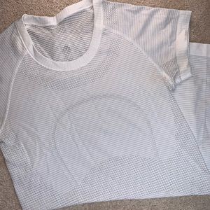 Lululemon swiftly top